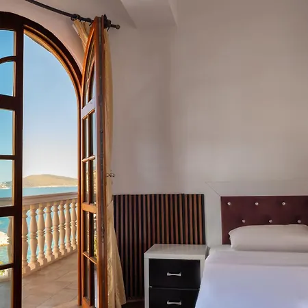 Monte Carlo - Rooftop Pool 4* Sarande