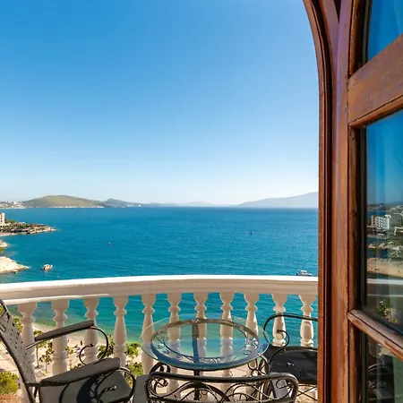 Monte Carlo - Rooftop Pool Hotel