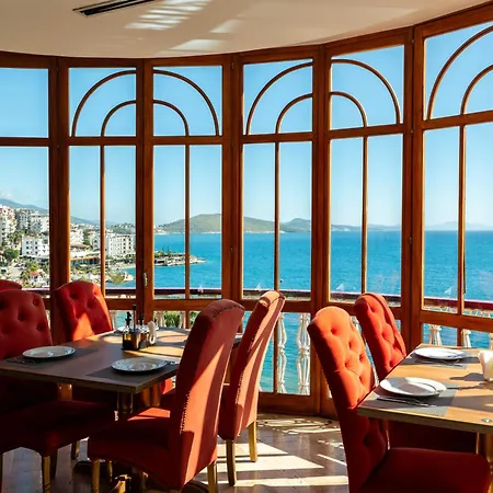 Monte Carlo - Rooftop Pool Hotel